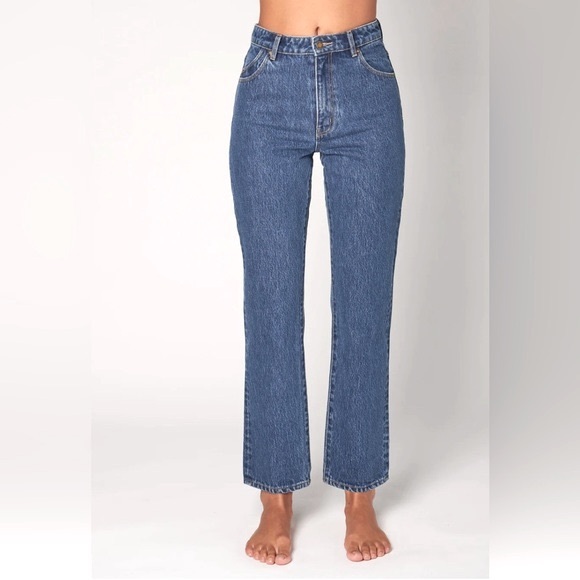 ROLLA’S Classic High Rise Straight Jeans in Mid Vintage Blue - Picture 7 of 16